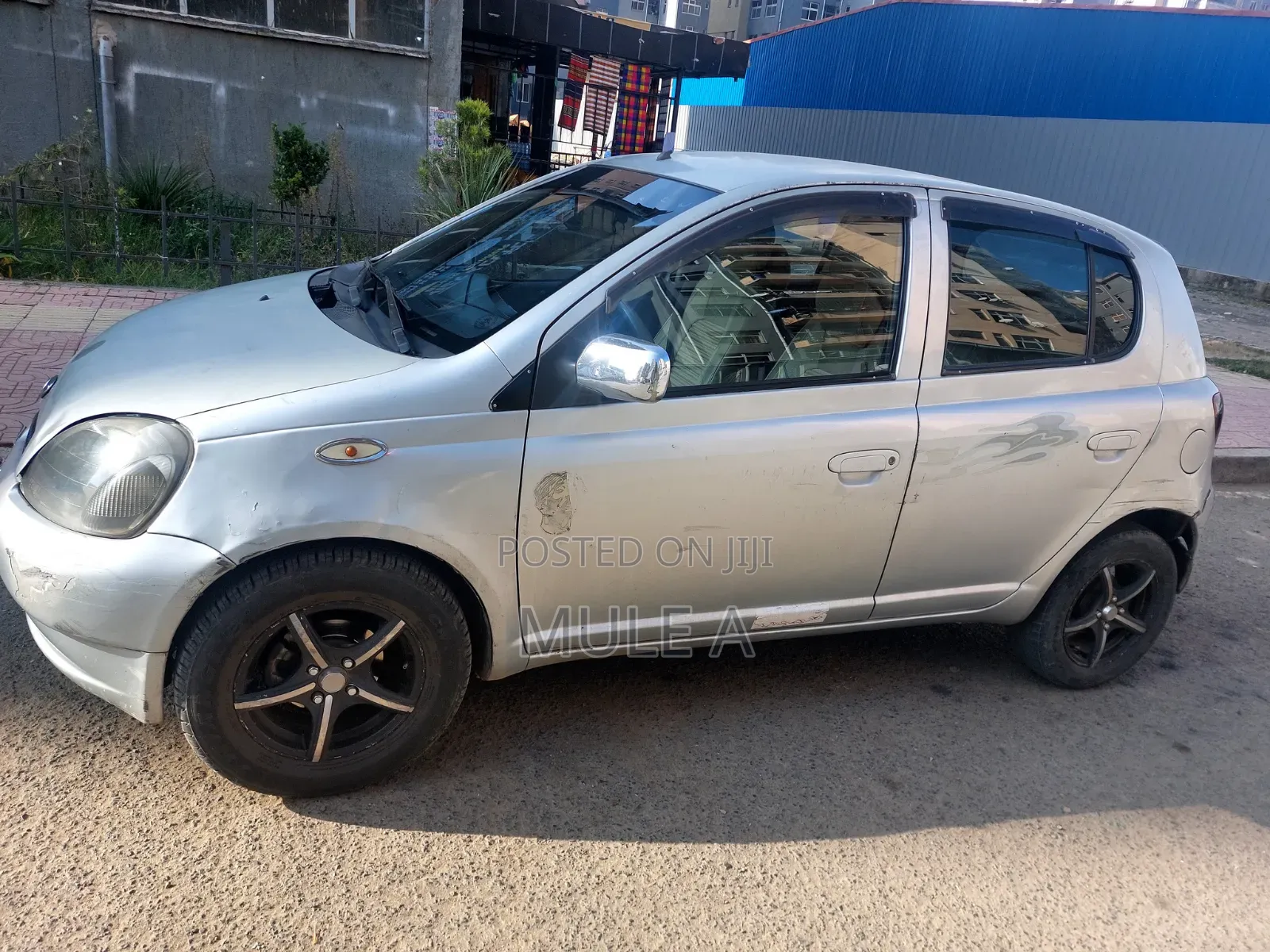 Toyota Vitz 2001 Silver