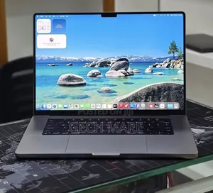 New Laptop Apple MacBook Pro 2022 M2 16GB Apple M2 SSD 512GB