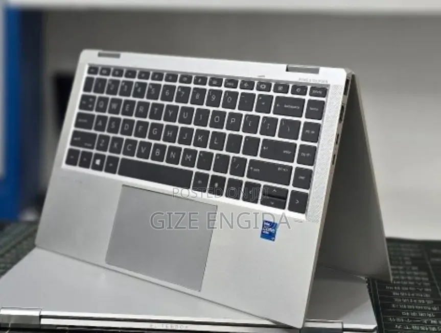 New Laptop HP EliteBook 1040 G8 16GB Intel Core i7 SSD 512GB