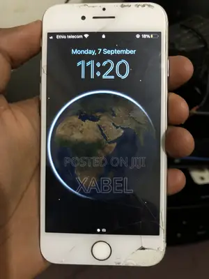 Apple iPhone 8 64 GB White