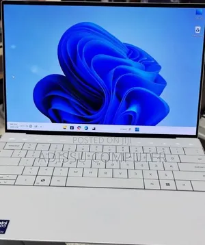 New Laptop Dell XPS 13 16GB Intel Core Ultra 7 SSD 512GB