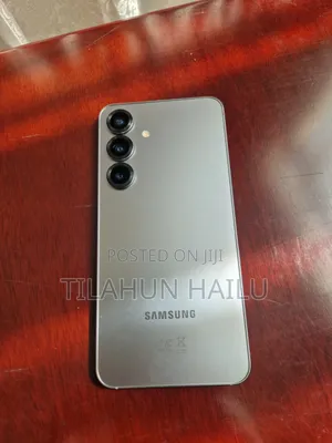 New Samsung Galaxy S25 128 GB Silver
