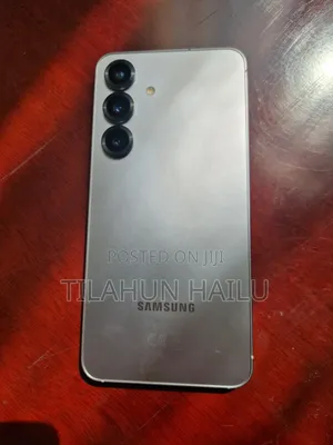 New Samsung Galaxy S25 128 GB Silver