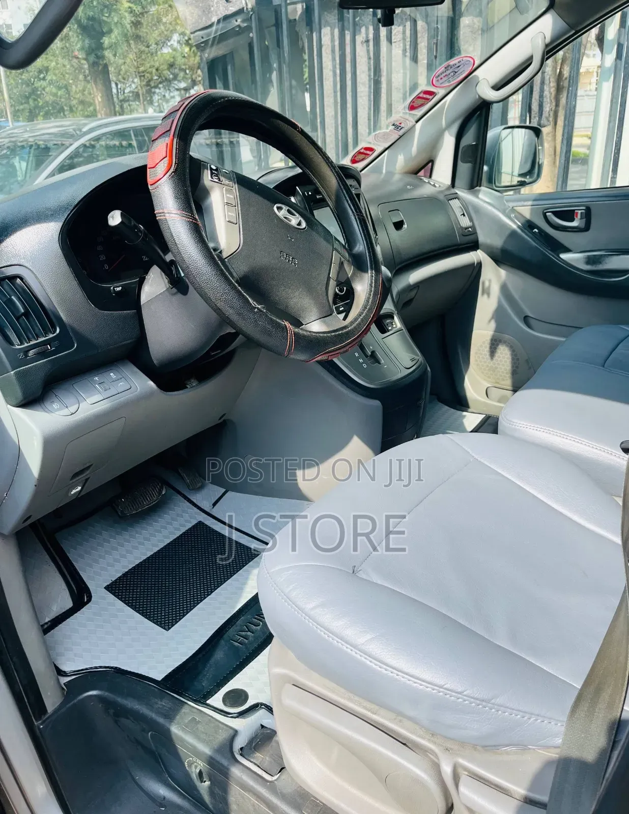 Hyundai Starex 2015 Grey