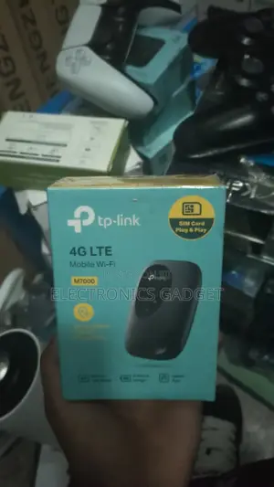 TP-Link M7000 4G LTE Mobile Wi-Fi