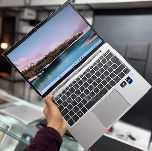 New Laptop HP EliteBook 830 G9 16GB Intel Core i5 SSD 512GB