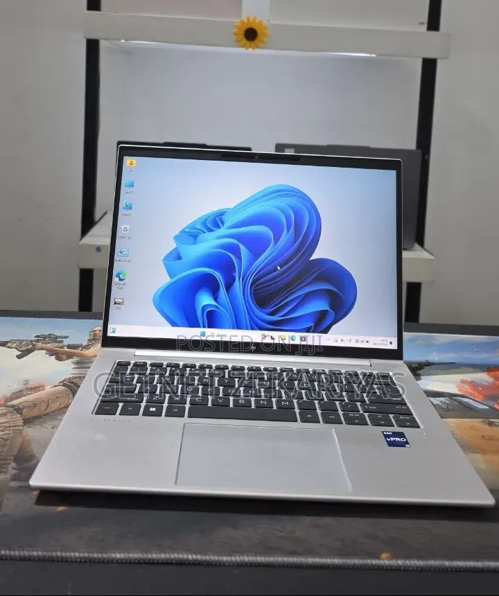 New Laptop HP EliteBook 840 G10 16GB Intel Core i7 SSD 512GB