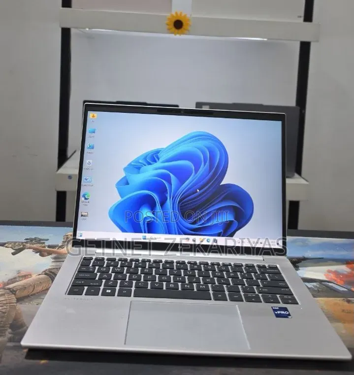 New Laptop HP EliteBook 840 G10 16GB Intel Core i7 SSD 512GB