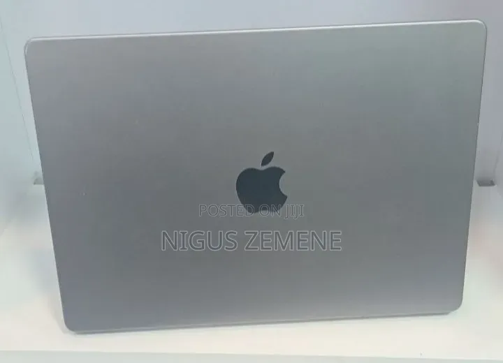 New Laptop Apple MacBook Pro 2023 M3 8GB Apple M3 SSD 512GB