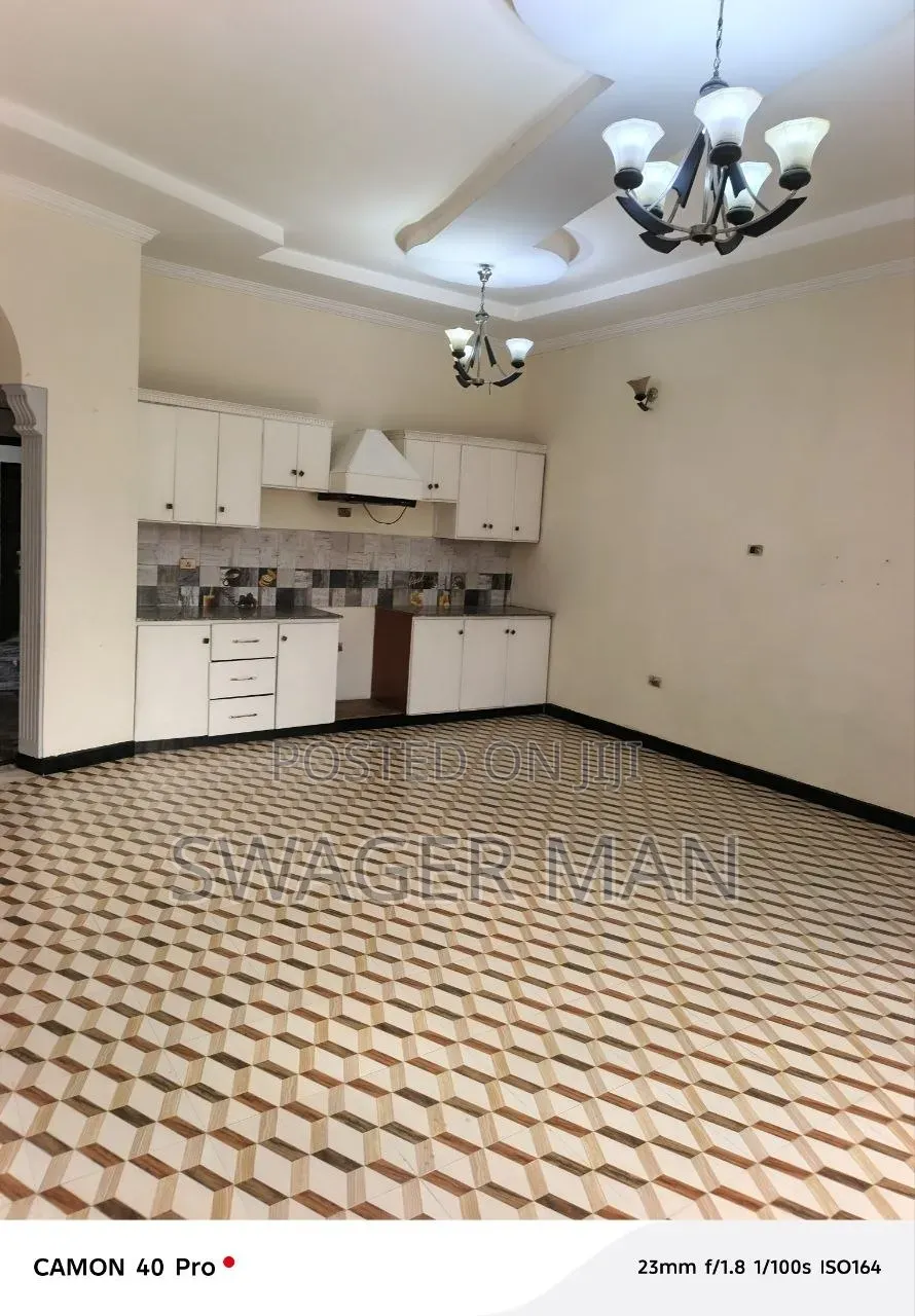 Furnished 5bdrm Villa in Ayat Hayile, Yeka for sale