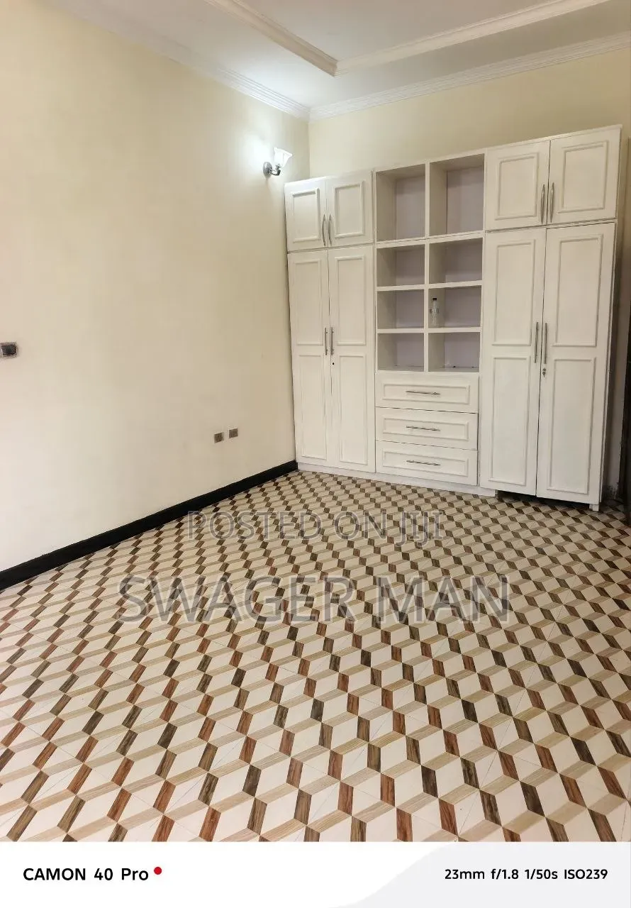 Furnished 5bdrm Villa in Ayat Hayile, Yeka for sale