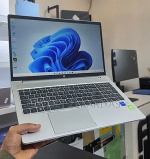 New Laptop HP ProBook 450 G8 16GB Intel Core i7 SSD 512GB