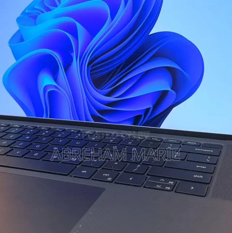 New Laptop Dell Precision 5560 16GB Intel Core i9 SSD 512GB