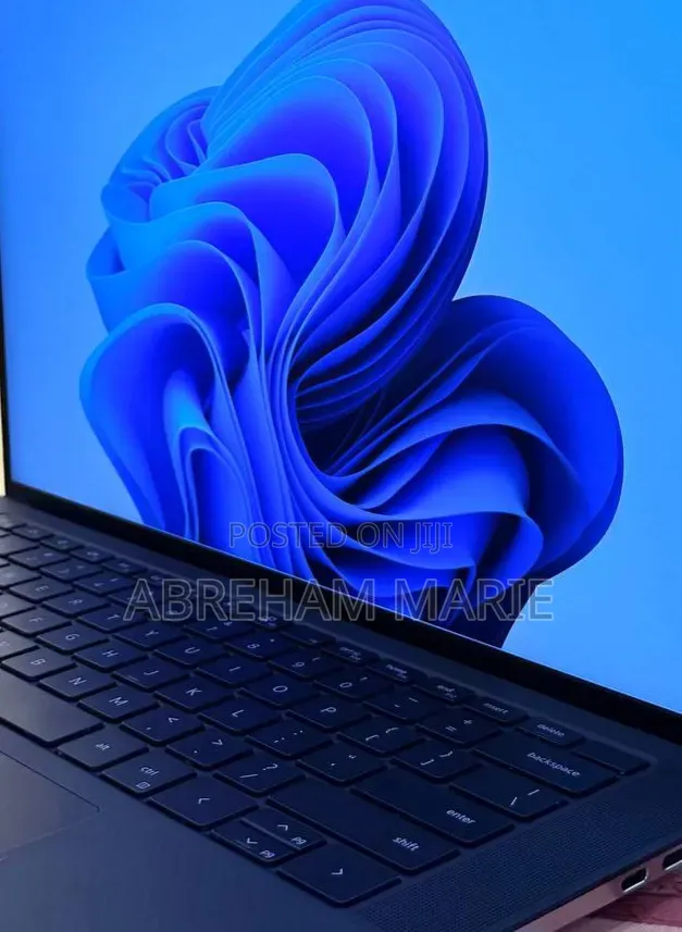 New Laptop Dell Precision 5560 16GB Intel Core i9 SSD 512GB