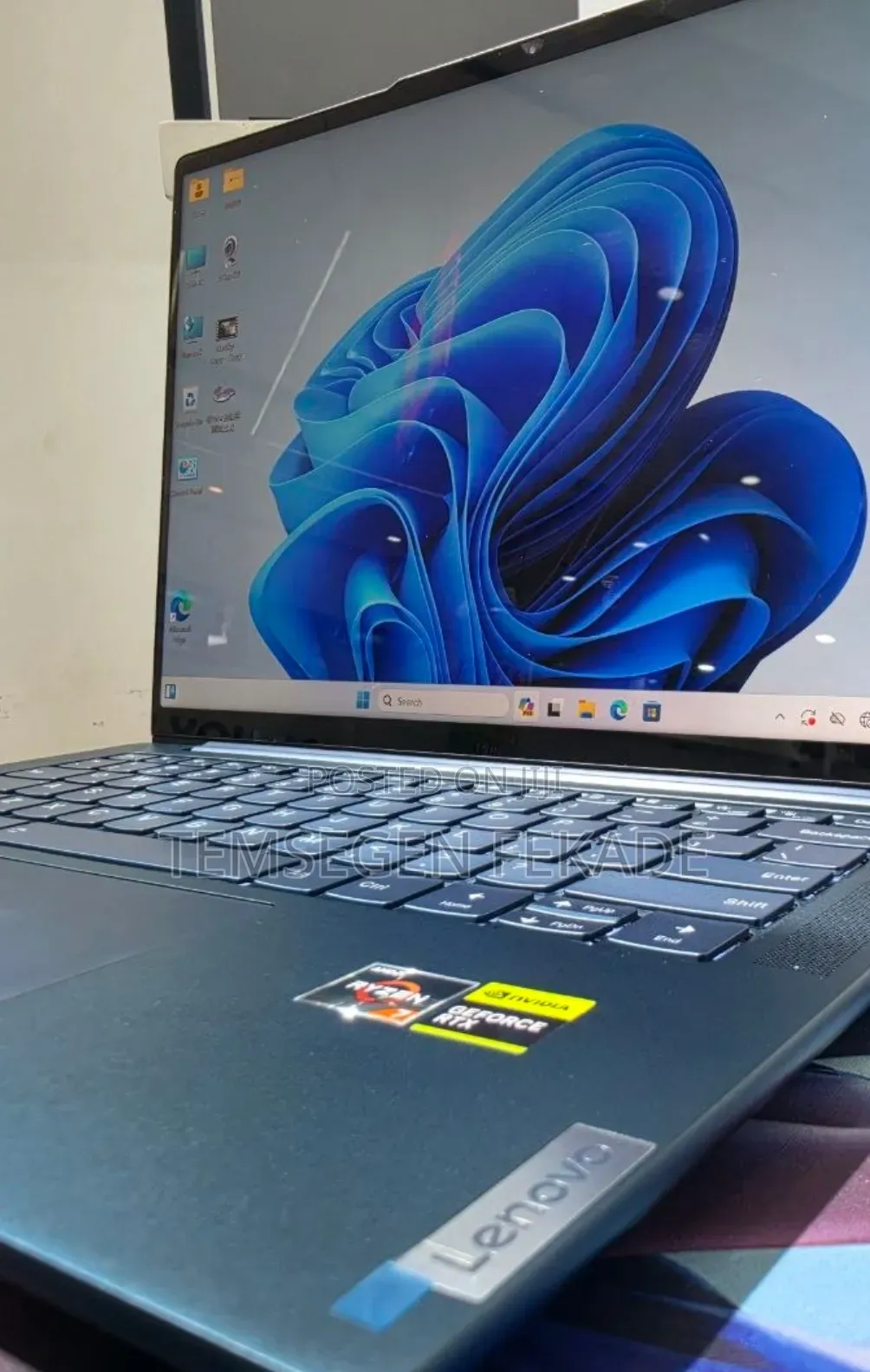 New Laptop Lenovo Yoga 710 16GB AMD Ryzen 7 SSD 512GB