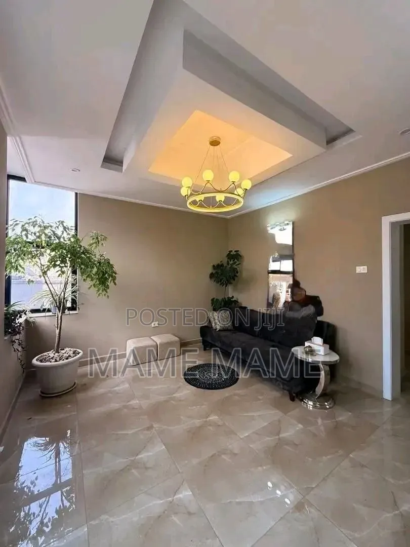 7bdrm House in Addis Abeba, Bole for sale