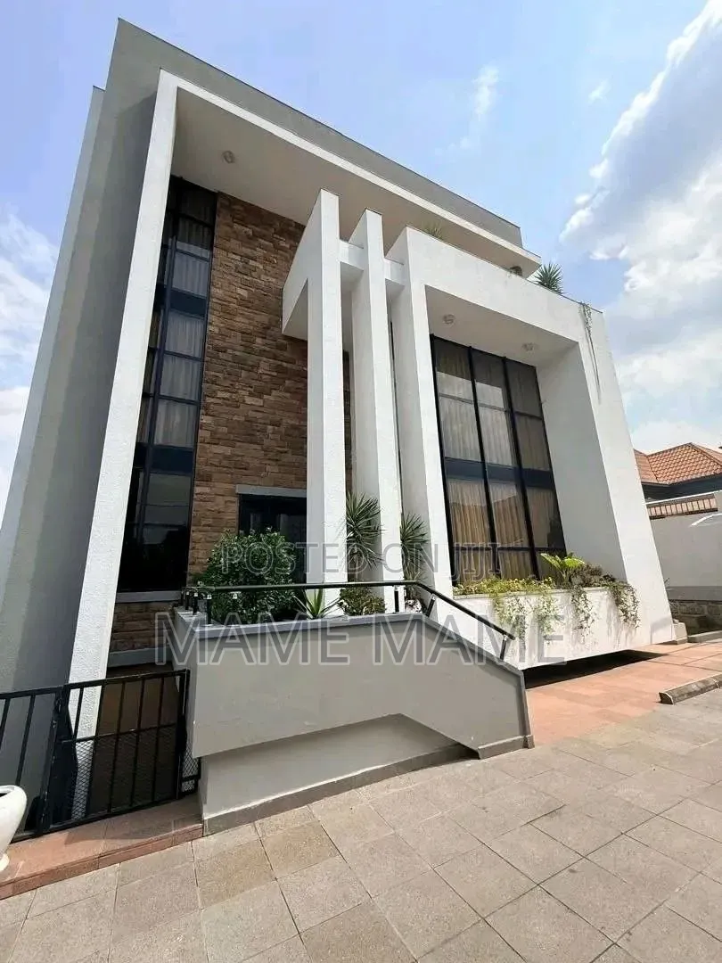 7bdrm House in Addis Abeba, Bole for sale