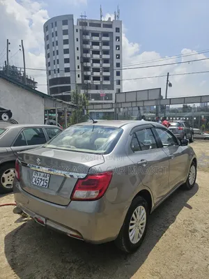 Suzuki Dzire 2022 Silver