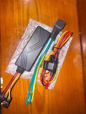 GPS Tracker Device ለመኪናዎች