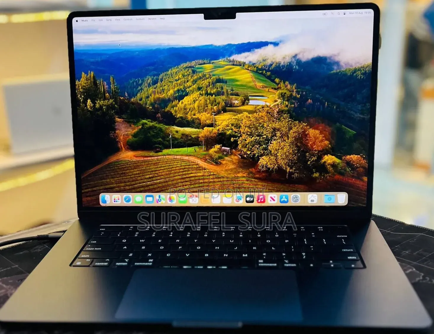 New Laptop Apple MacBook Air 2020 M1 16GB Apple M3 SSD 512GB