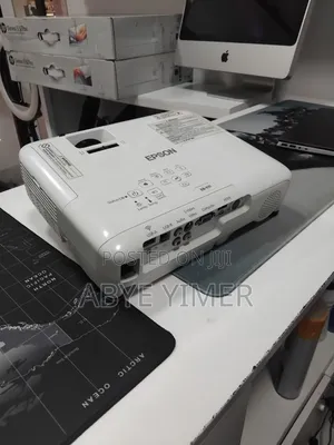 1brand New Epson Projector Model Name: EB-x31 Hardwar