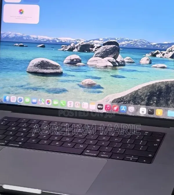 New Laptop Apple MacBook Pro 2021 M1 32GB Apple M1 Pro SSD 512GB