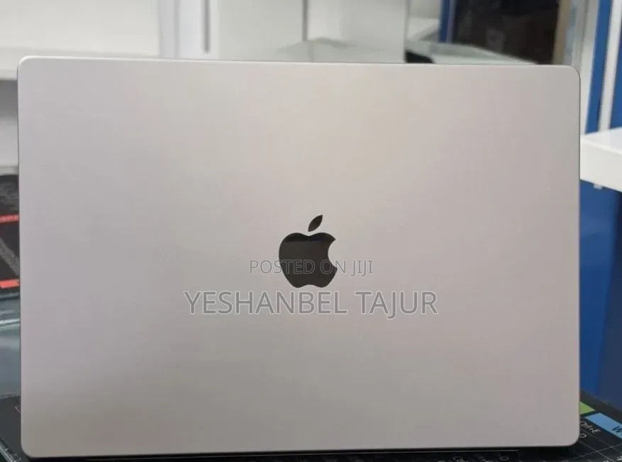 New Laptop Apple MacBook Pro 2020 M1 32GB Apple M1 Pro SSD 512GB
