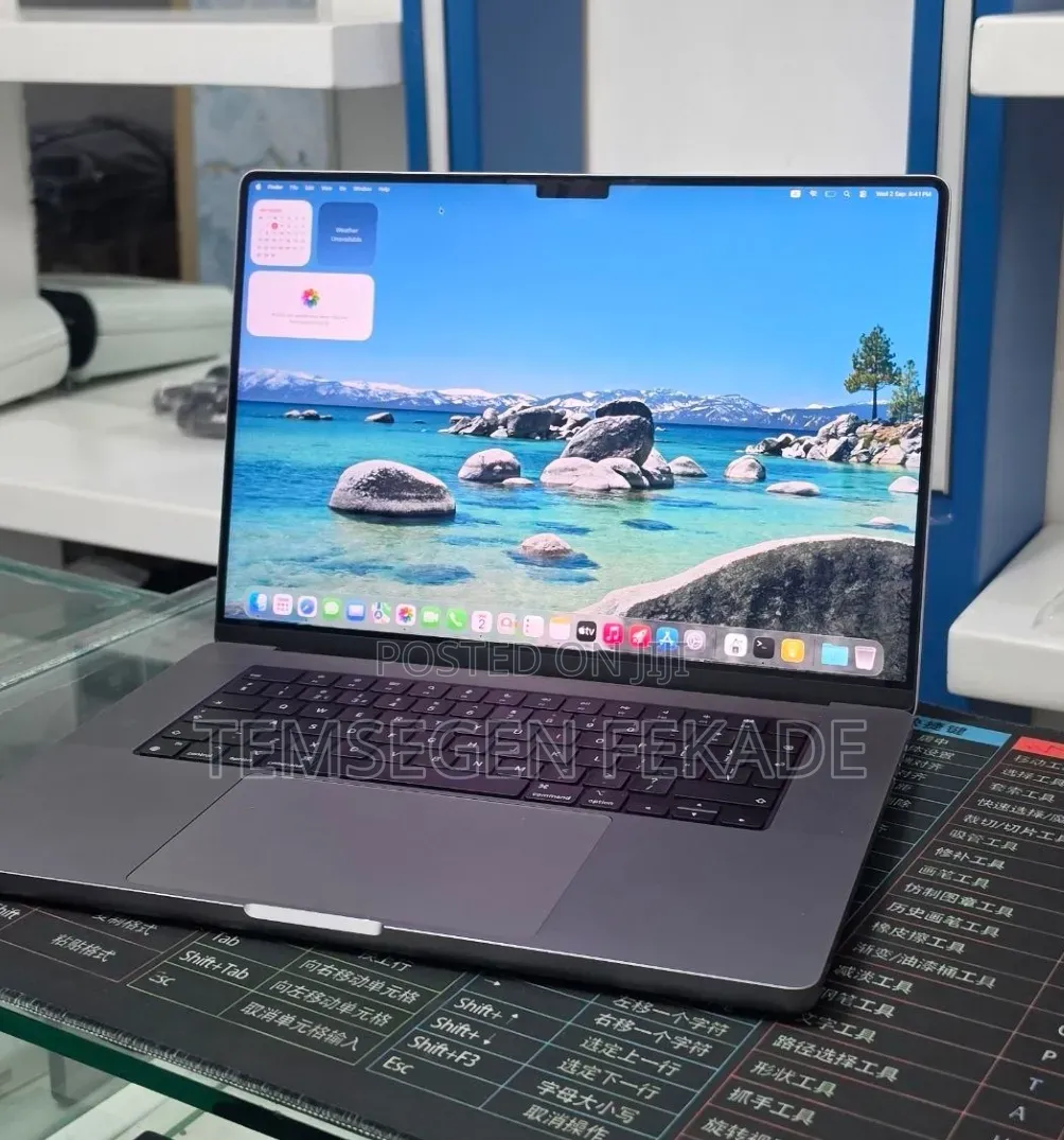 New Laptop Apple MacBook Pro 2021 M1 32GB Apple M1 Pro SSD 512GB