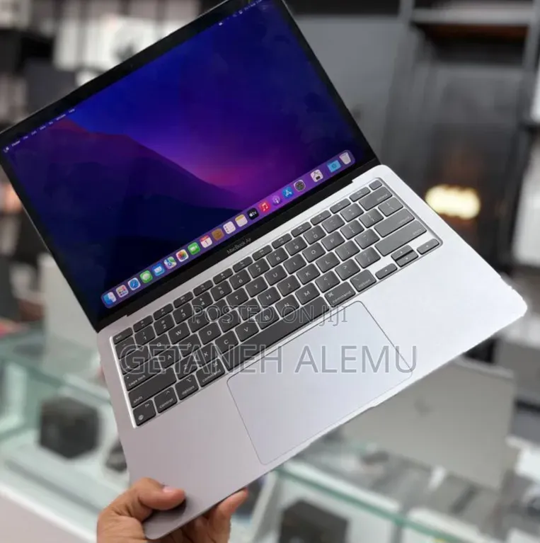 New Laptop Apple MacBook Air 2020 M1 8GB AMD A8 SSD 256GB