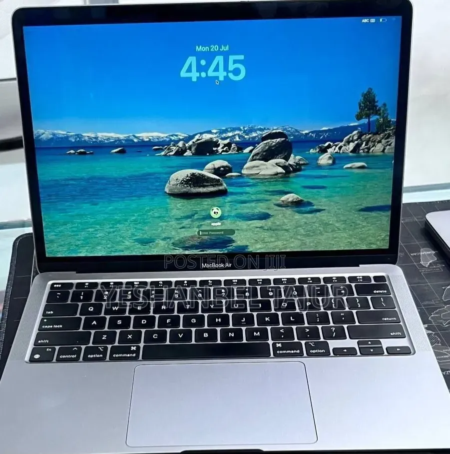 New Laptop Apple MacBook Air 2020 M1 16GB Intel Xeon SSD 256GB