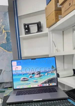 New Laptop Apple MacBook 32GB SSD 512GB