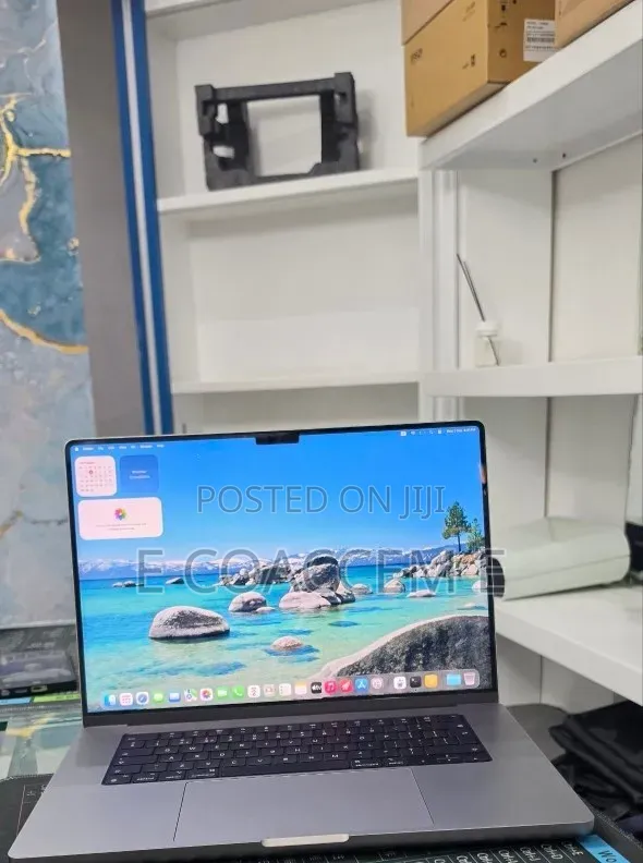 New Laptop Apple MacBook 32GB SSD 512GB