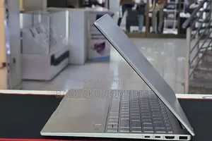 New Laptop HP Pavilion 14 16GB Intel Core i7 SSD 1T