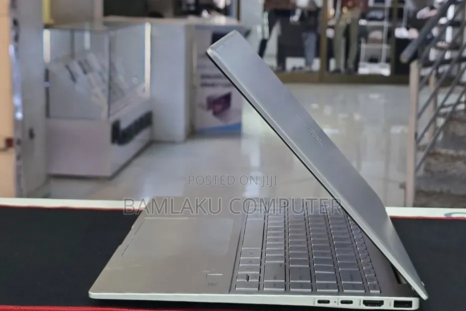 New Laptop HP Pavilion 14 16GB Intel Core i7 SSD 1T