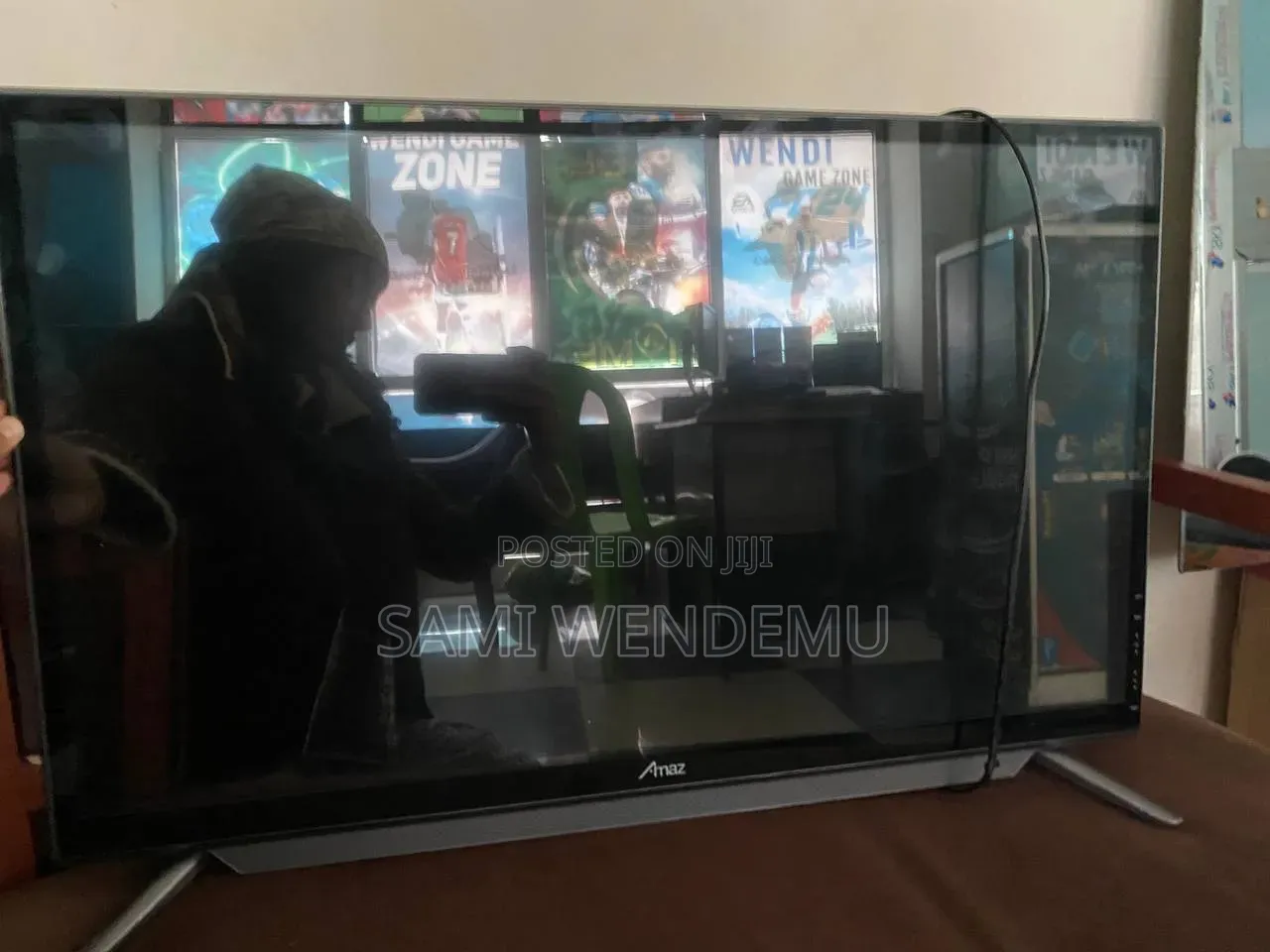Amazi 32 Inchi Smart Adelem