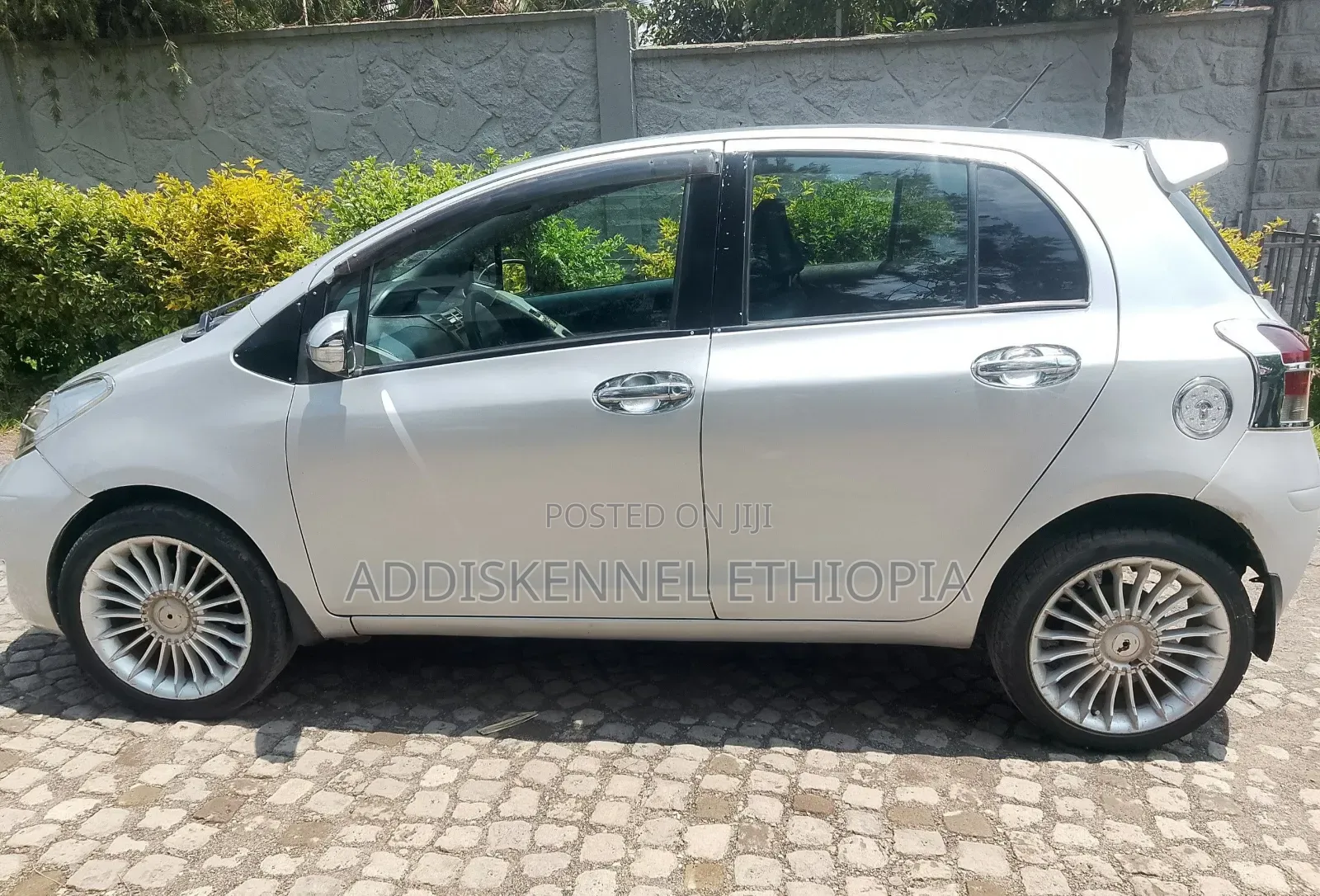 Toyota Yaris 2010 Silver