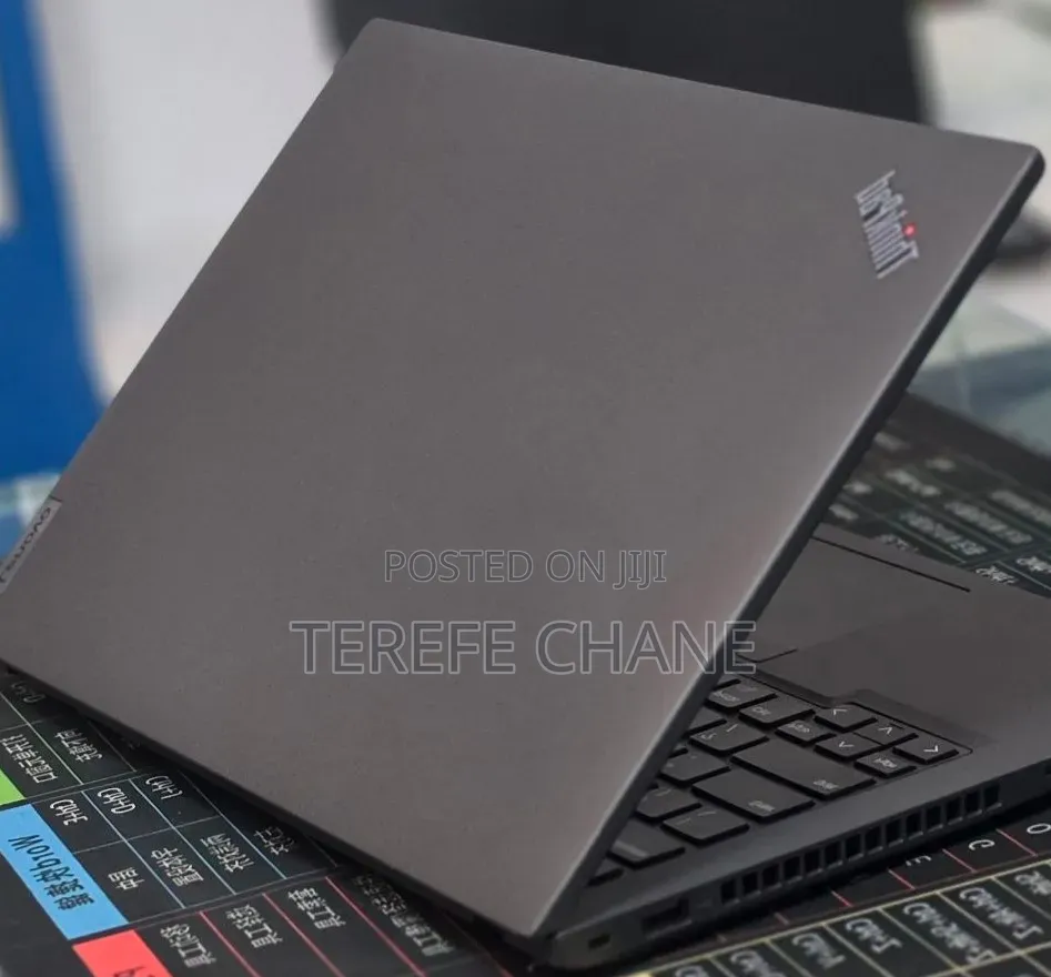 New Laptop Lenovo ThinkPad T14 16GB Intel Core i7 SSD 512GB