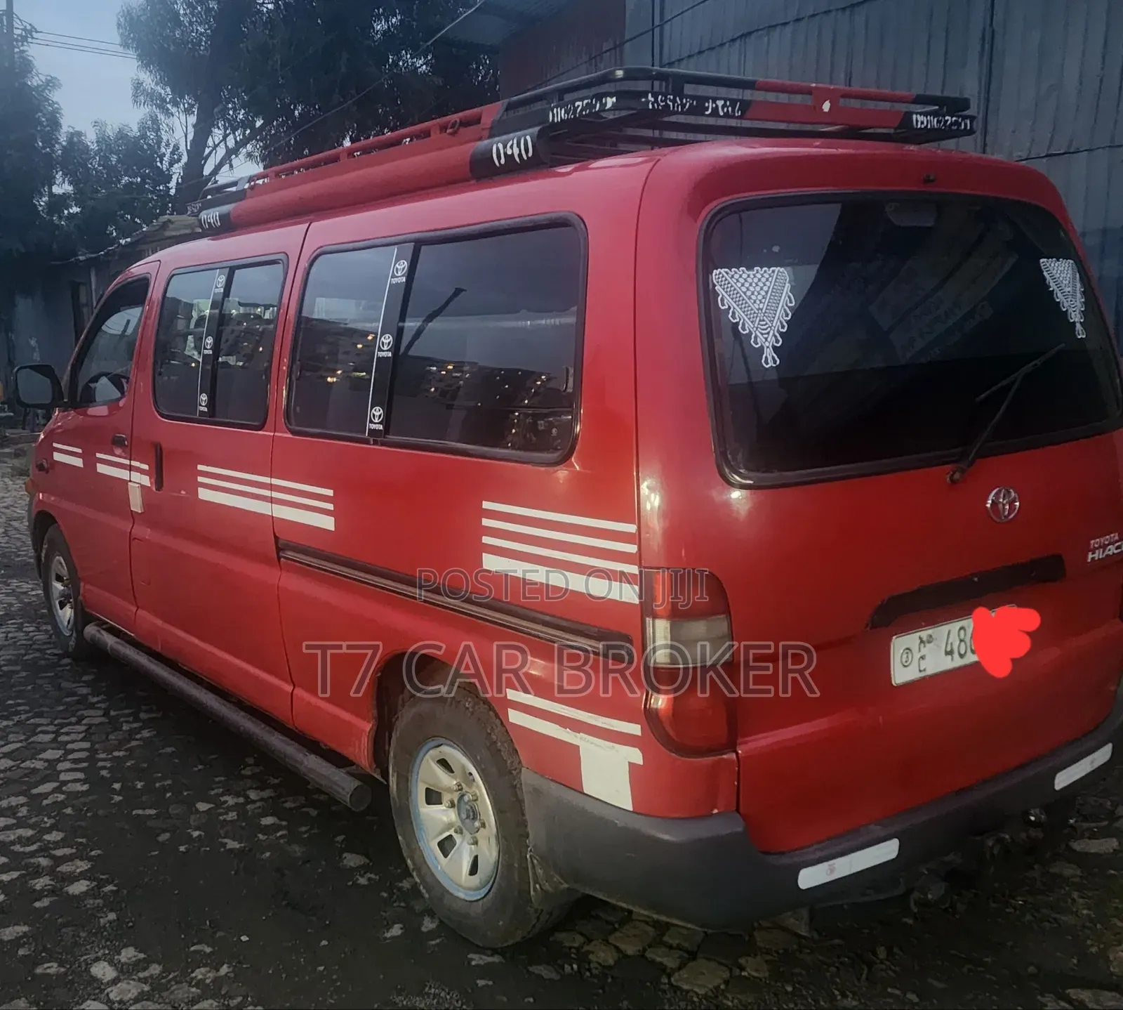 Toyota Grand HiAce 1999 Red