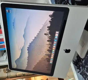 New Desktop Computer Apple iMac 4GB Intel Core i5 SSD 256GB