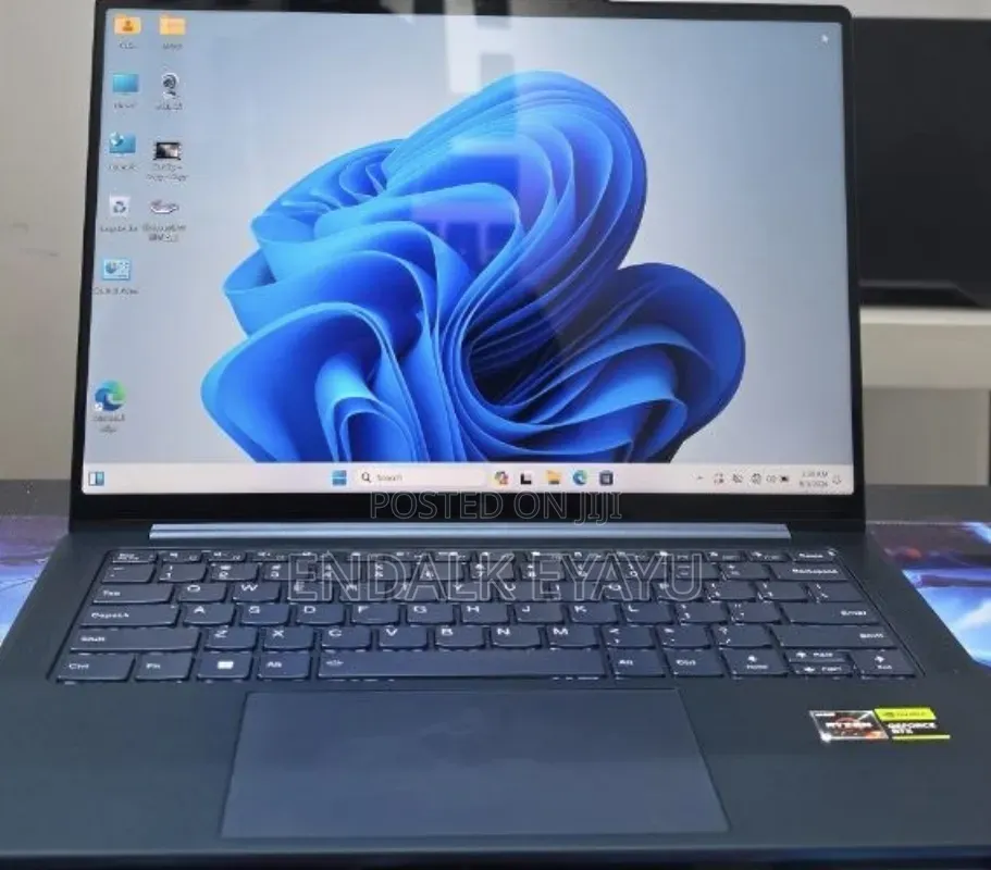 New Laptop HP 16GB AMD Ryzen 7 SSD 512GB