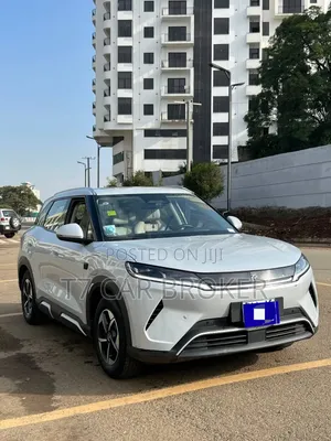 BYD Yuan Up 2025 Silver