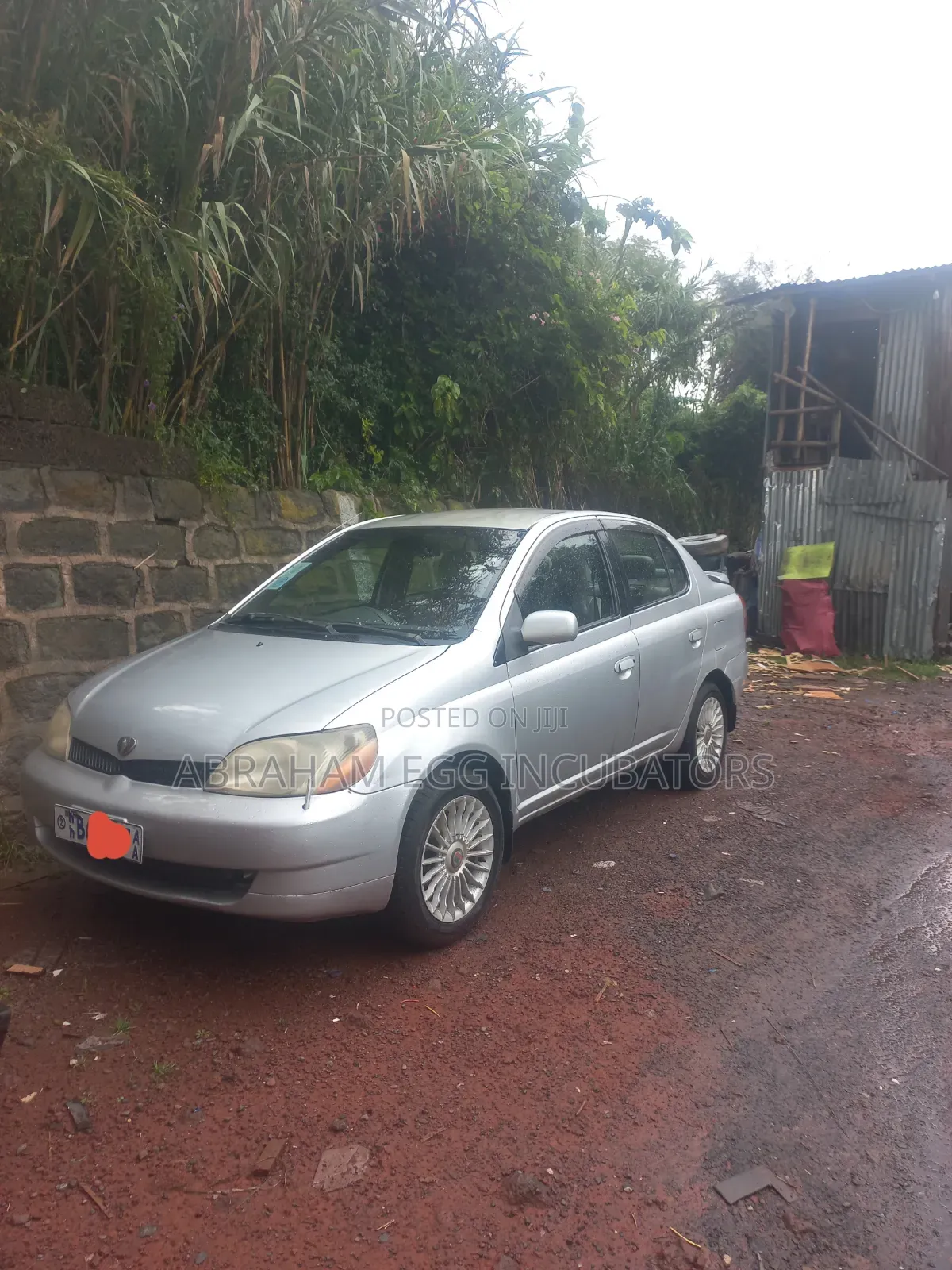 Toyota Platz 2000 Silver