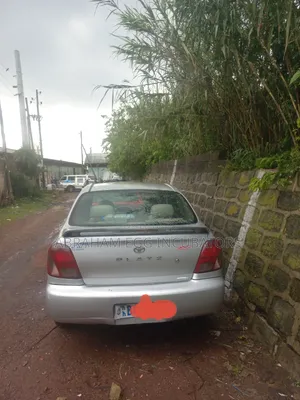 Toyota Platz 2000 Silver