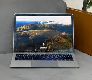 New Laptop Apple MacBook Air 2019 8GB Intel Core i5 SSD 256GB