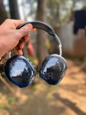 P9 Headset