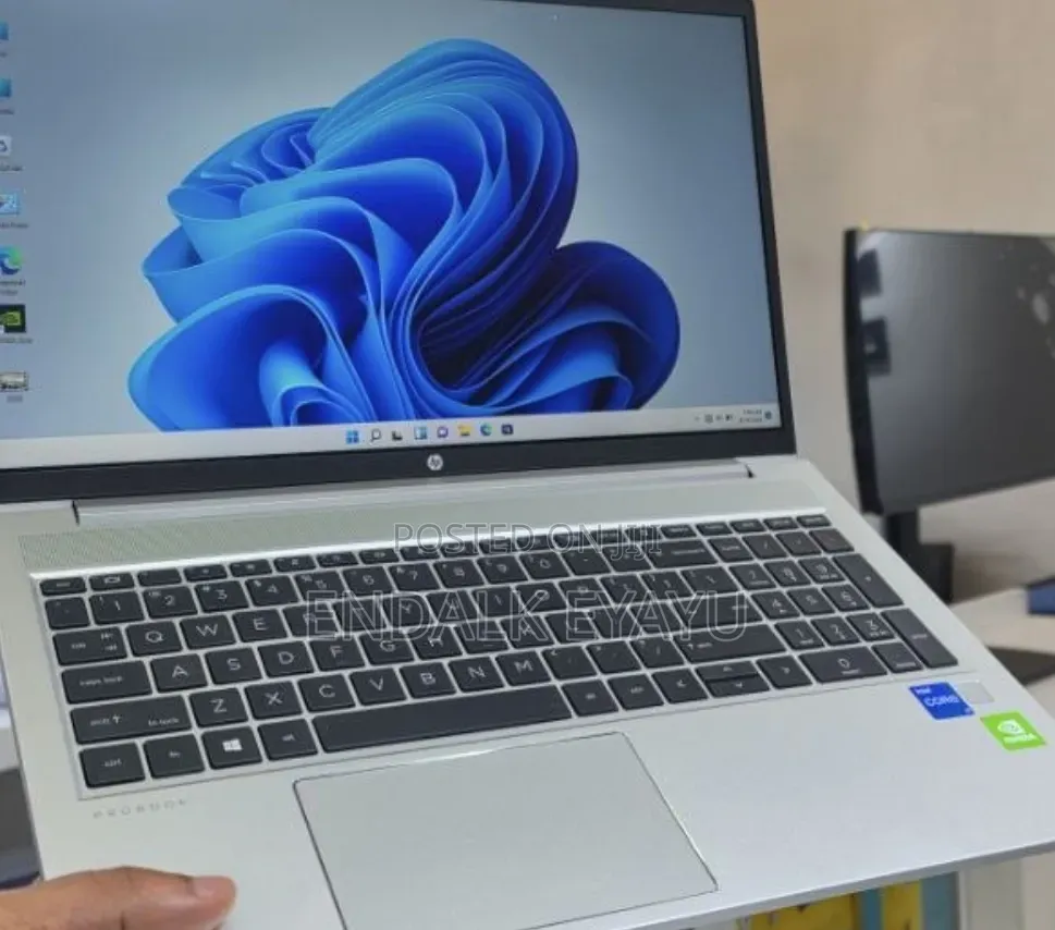 New Laptop HP ProBook 450 G8 16GB Intel Core i7 SSD 512GB