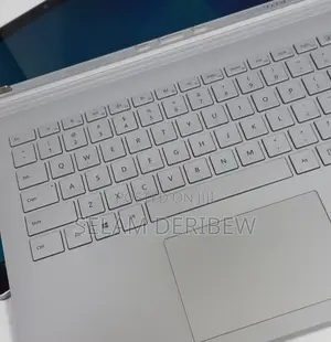 New Laptop Microsoft Surface Book 2 16GB Intel Core i7 SSD 512GB