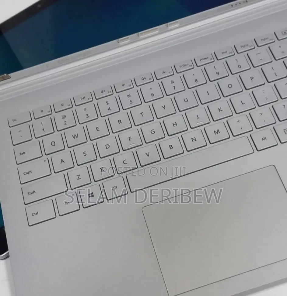 New Laptop Microsoft Surface Book 2 16GB Intel Core i7 SSD 512GB
