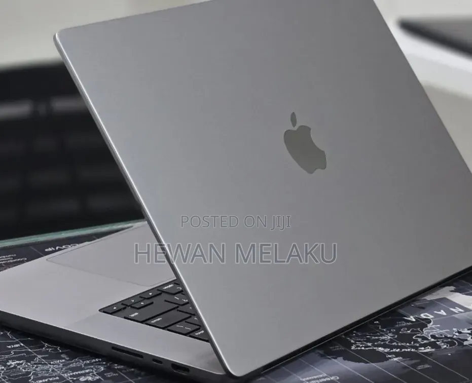 New Laptop Apple MacBook Pro 2023 M2 16GB Apple M2 SSD 512GB