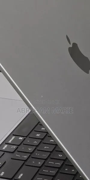 New Laptop Apple MacBook Pro 2021 M1 8GB Apple M1 Pro SSD 512GB